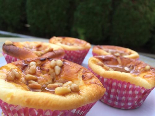 Käsekuchen-Muffins mit Salzkaramell
